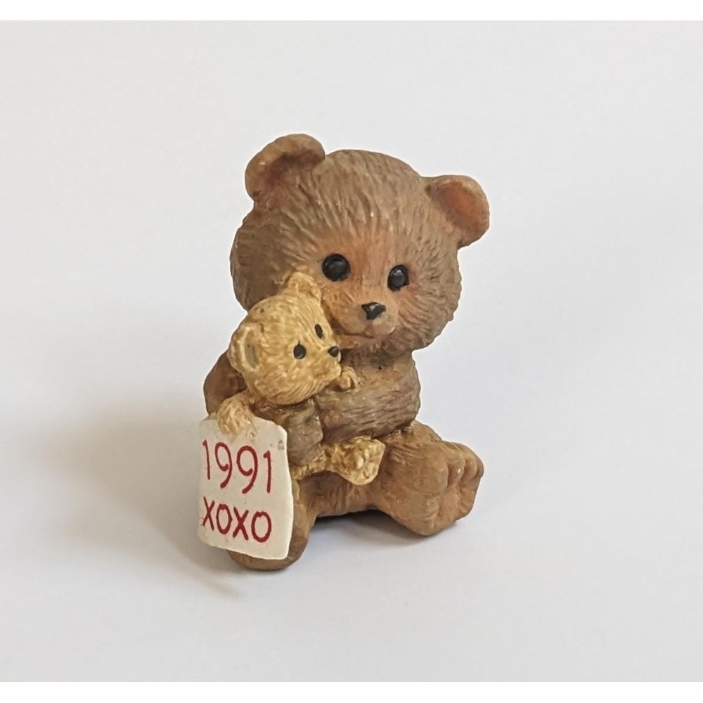Vintage Hallmark 1991 Bear Figurine XOXO Miniature Teddy‎ Valentine's Day Figure